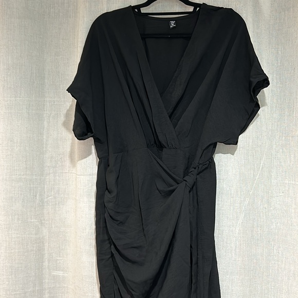 Plus - NWOT - Wrap Dress - 3X / 18 - Picture 3 of 3